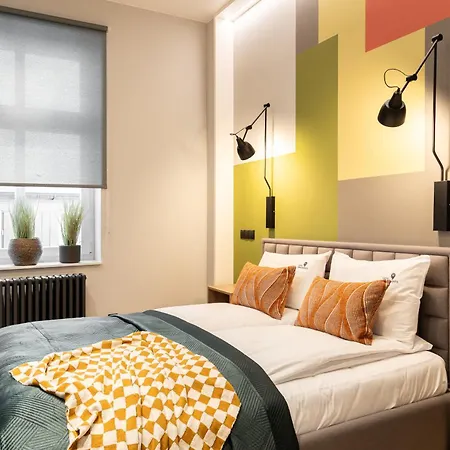 Lion - New By The Sea! Apartment